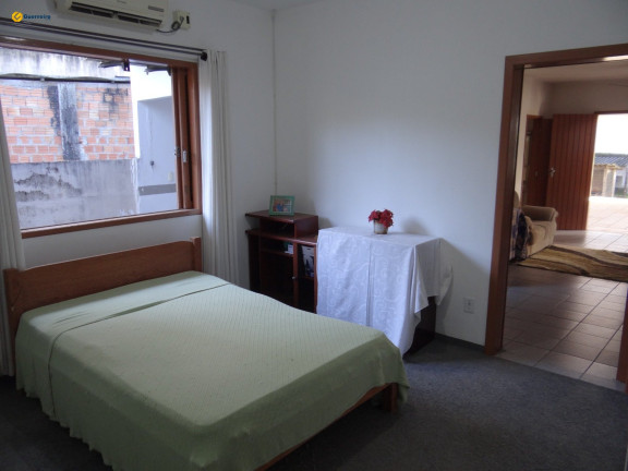 Imagem Casa com 4 Quartos à Venda, 504 m² em Córrego Grande - Florianópolis