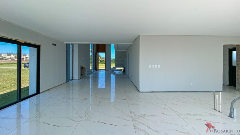 Imagem Casa de Condomínio com 4 Quartos à Venda, 400 m² em Praia Da Cal - Torres