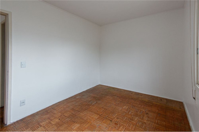 Imagem Imóvel com 2 Quartos à Venda, em Teresópolis - Porto Alegre Imagem Imóvel com 2 Quartos à Venda, em Teresópolis - Porto Alegre