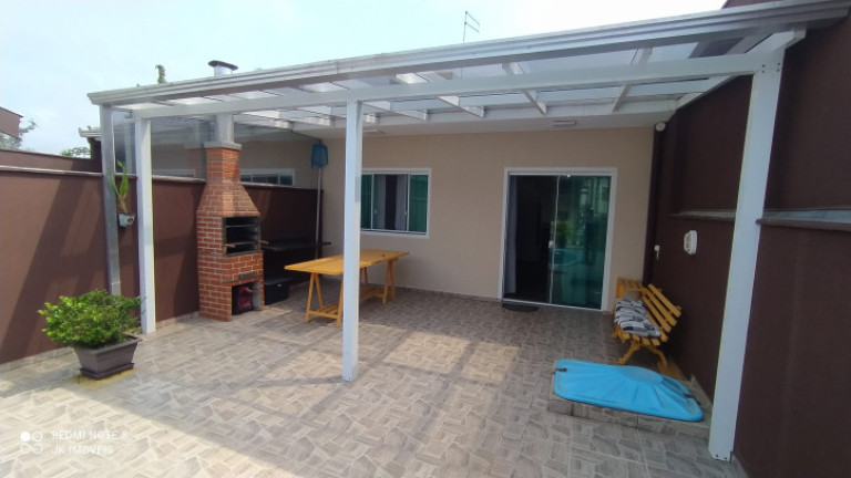 Imagem Casa com 2 Quartos para Temporada, 70 m² em Balneário Mariluz - Itapoá Imagem Casa com 2 Quartos para Temporada, 70 m² em Balneário Mariluz - Itapoá