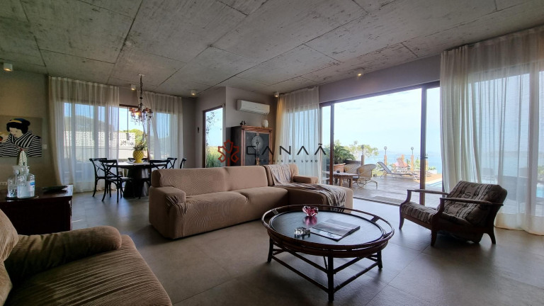 Imagem Casa com 4 Quartos à Venda, 379 m² em Ferradurinha - Armação Dos Búzios Imagem Casa com 4 Quartos à Venda, 379 m² em Ferradurinha - Armação Dos Búzios