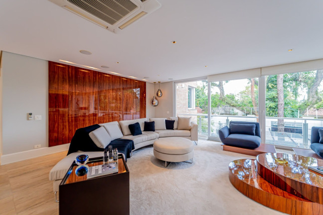 Imagem Casa com 3 Quartos à Venda, 380 m² em Jardim Cordeiro - São Paulo
