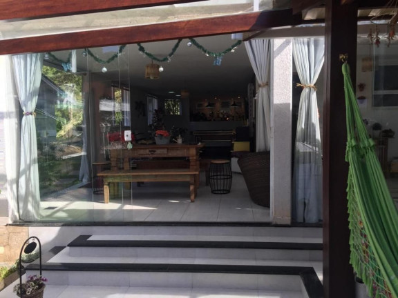 Imagem Casa com 4 Quartos à Venda, 307 m² em Tijuca - Teresópolis Imagem Casa com 4 Quartos à Venda, 307 m² em Tijuca - Teresópolis