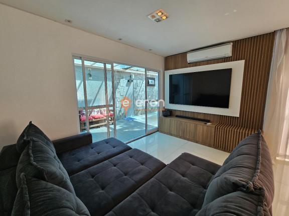Imagem Casa com 3 Quartos à Venda, 180 m²