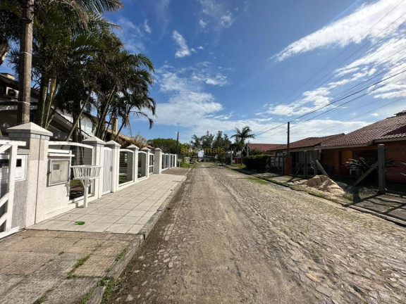 Imagem Imóvel com 4 Quartos à Venda, 134 m² em Centro - Xangri-lá
