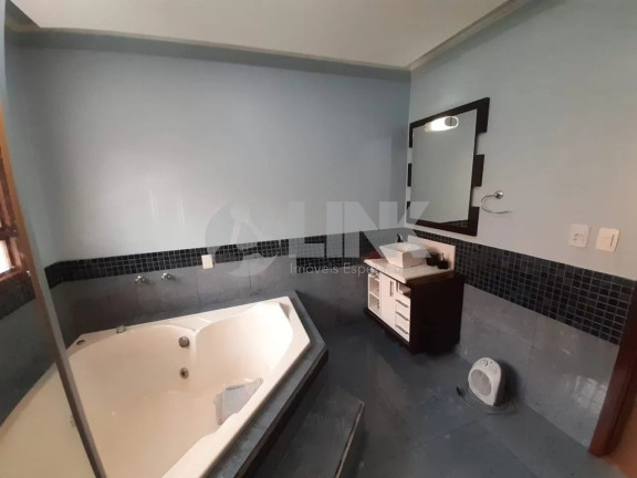Imagem Casa com 3 Quartos à Venda, 226 m² em Jardim Itu - Porto Alegre Imagem Casa com 3 Quartos à Venda, 226 m² em Jardim Itu - Porto Alegre