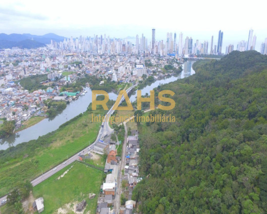 Imagem Terreno à Venda, 31.685 m² em São Francisco De Assis - Camboriú Imagem Terreno à Venda, 31.685 m² em São Francisco De Assis - Camboriú