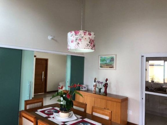 Imagem Casa com 5 Quartos à Venda, 210 m² em Solar Da Mantiqueira - Tremembé Imagem Casa com 5 Quartos à Venda, 210 m² em Solar Da Mantiqueira - Tremembé