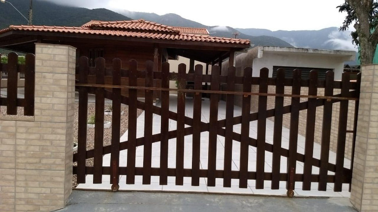 Imagem Casa com 2 Quartos à Venda, 100 m² em Praia De Fora - Palhoça