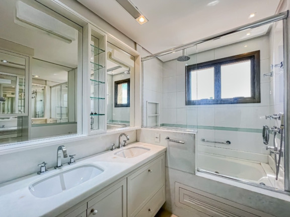 Imagem Apartamento com 3 Quartos à Venda, 172 m² em Moinhos De Vento - Porto Alegre
