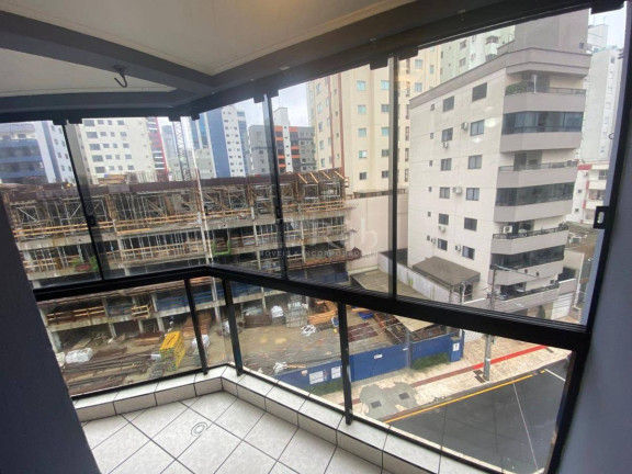 Imagem Apartamento com 3 Quartos à Venda, 110 m² em Centro - Balneário Camboriú Imagem Apartamento com 3 Quartos à Venda, 110 m² em Centro - Balneário Camboriú