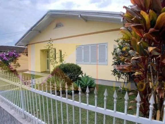 Casa com 4 Quartos para Alugar, 200 m² em água Verde - Blumenau