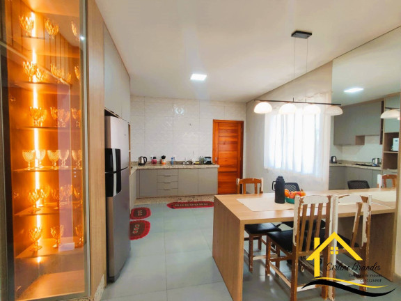 Imagem Casa com 2 Quartos à Venda, 360 m² em Centro - Balneário Barra Do Sul Imagem Casa com 2 Quartos à Venda, 360 m² em Centro - Balneário Barra Do Sul