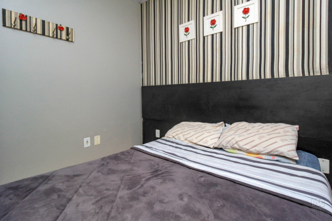 Imagem Casa com 2 Quartos à Venda, 51 m² em Hípica - Porto Alegre Imagem Casa com 2 Quartos à Venda, 51 m² em Hípica - Porto Alegre