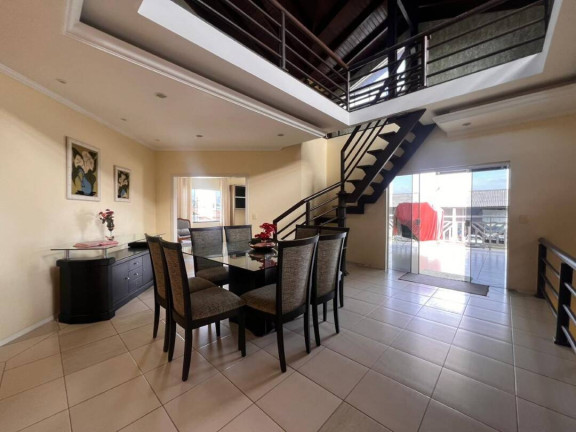 Imagem Casa com 3 Quartos à Venda, 380 m² em Centro - Balneário Barra Do Sul