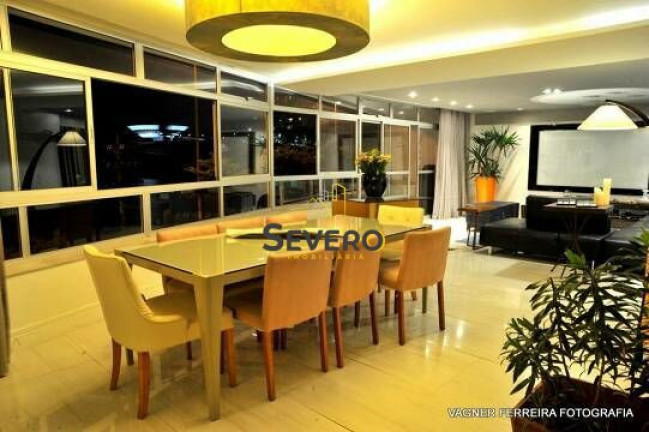 Imagem Apartamento com 4 Quartos à Venda, 220 m² em Ingá - Niterói