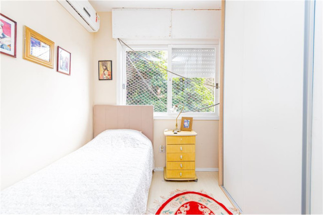 Imagem Imóvel com 2 Quartos à Venda,  em Teresópolis - Porto Alegre