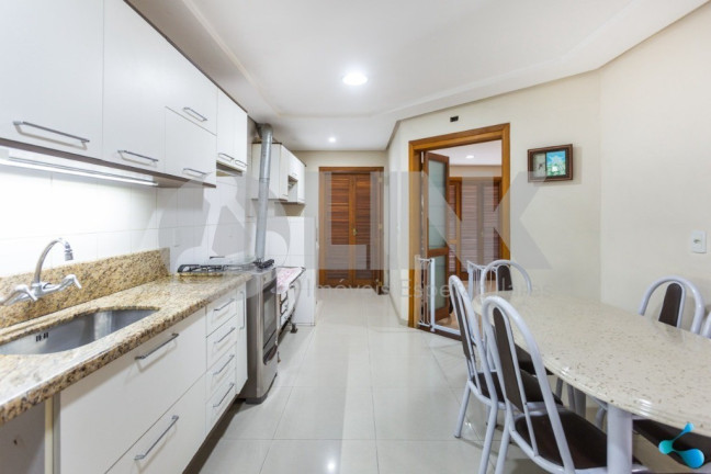 Imagem Imóvel com 4 Quartos à Venda, 251 m² em Sarandi - Porto Alegre