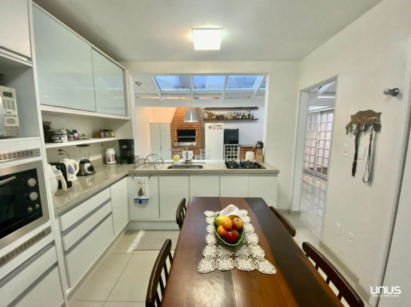 Imagem Casa com 3 Quartos à Venda, 220 m² em Estreito - Florianópolis Imagem Casa com 3 Quartos à Venda, 220 m² em Estreito - Florianópolis