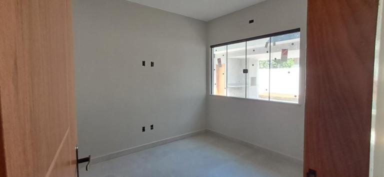 Imagem Casa com 3 Quartos à Venda, em Praia De Itaipuaçu (itaipuaçu) - Maricá Imagem Casa com 3 Quartos à Venda, em Praia De Itaipuaçu (itaipuaçu) - Maricá