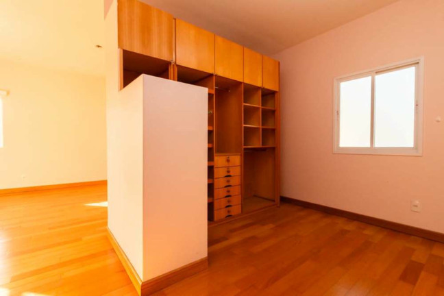 Imagem Casa com 4 Quartos à Venda, 375 m² em Santa Felicidade - Curitiba Imagem Casa com 4 Quartos à Venda, 375 m² em Santa Felicidade - Curitiba