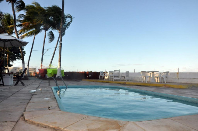 Imagem Casa com 7 Quartos à Venda, 325 m² em Maria Farinha - Paulista