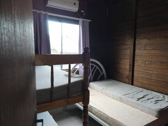Imagem Casa com 3 Quartos para Temporada, 85 m² em Bombas - Bombinhas Imagem Casa com 3 Quartos para Temporada, 85 m² em Bombas - Bombinhas