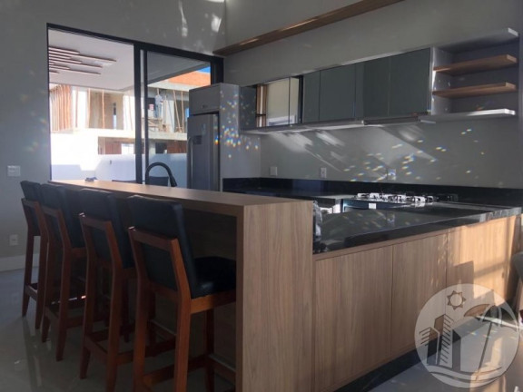 Imagem Casa com 3 Quartos à Venda, 180 m² em Santa Regina - Camboriú