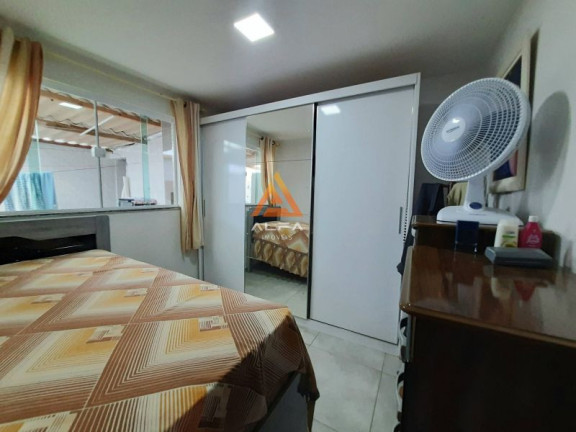 Imagem Casa com 2 Quartos à Venda, 56 m²