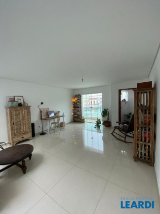 Imagem Sobrado com 4 Quartos à Venda, 242 m² em Vila Gilda - Santo André Imagem Sobrado com 4 Quartos à Venda, 242 m² em Vila Gilda - Santo André
