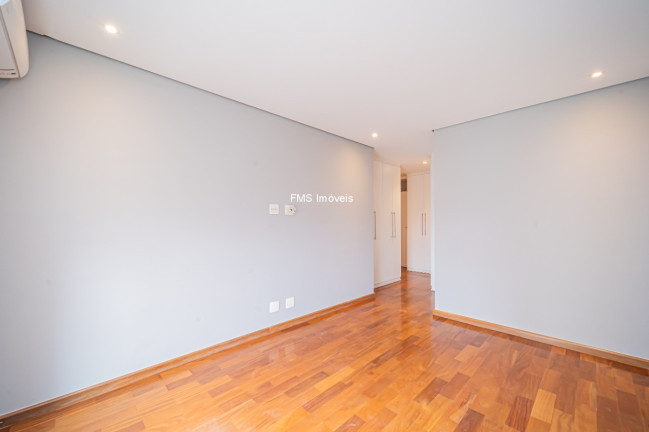 Imagem Imóvel com 3 Quartos à Venda, 168 m² em Moema - São Paulo