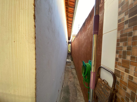 Imagem Casa com 3 Quartos à Venda, 180 m² em João Alves - Montes Claros Imagem Casa com 3 Quartos à Venda, 180 m² em João Alves - Montes Claros