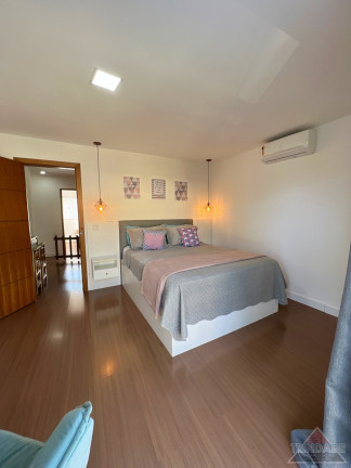 Imagem Casa com 5 Quartos à Venda, 250 m² em Vargem Grande - Rio De Janeiro