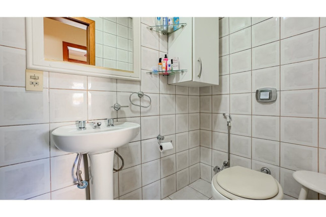 Imagem Imóvel com 3 Quartos à Venda, 121 m² em Auxiliadora - Porto Alegre