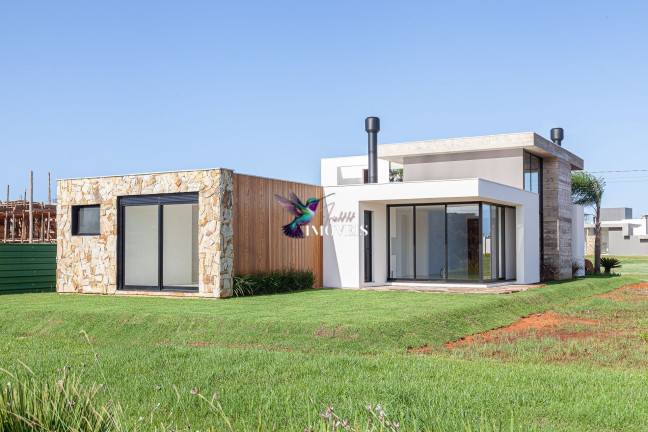 Imagem Casa com 3 Quartos à Venda, 204 m² em Centenário - Torres
