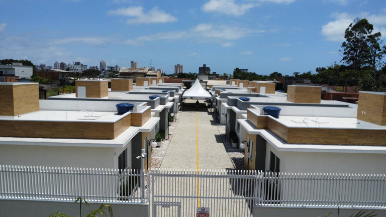 Casa com 2 Quartos à Venda, 80 m² em Centro - Balneário Piçarras
