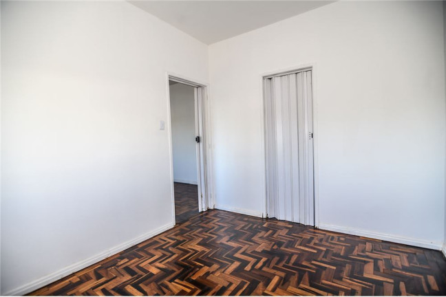 Imagem Imóvel com 1 Quarto à Venda, em Floresta - Porto Alegre Imagem Imóvel com 1 Quarto à Venda, em Floresta - Porto Alegre