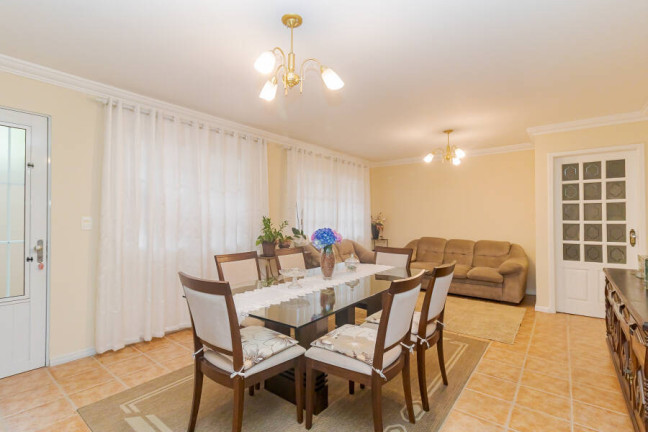 Imagem Casa com 3 Quartos à Venda, 140 m² em Guaíra - Curitiba
