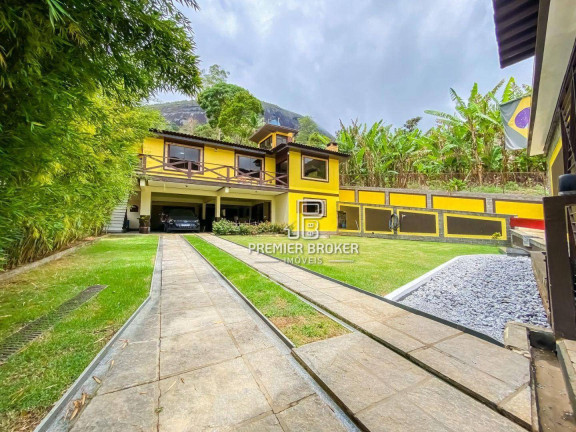 Imagem Casa com 3 Quartos à Venda, 170 m² em Caleme - Teresópolis Imagem Casa com 3 Quartos à Venda, 170 m² em Caleme - Teresópolis