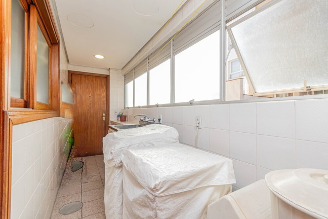 Imagem Apartamento com 3 Quartos à Venda, 157 m² em Rio Branco - Porto Alegre