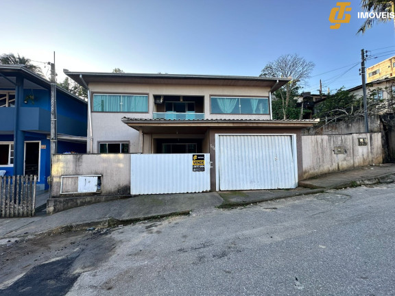 Casa com 5 Quartos à Venda, 228 m² em Conde Vila Verde - Camboriú