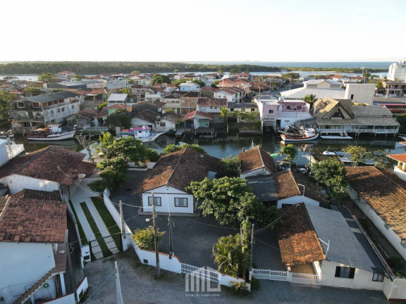 Imagem Casa com 2 Quartos à Venda, 140 m² em Centro - Balneário Barra Do Sul
