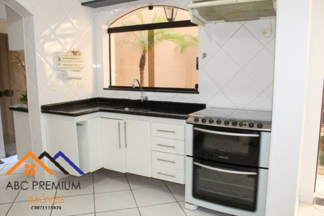 Imagem Sobrado com 3 Quartos à Venda, em Jd. Teles De Meneses - Santo André Imagem Sobrado com 3 Quartos à Venda, em Jd. Teles De Meneses - Santo André