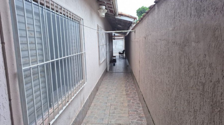 Imagem Casa com 2 Quartos à Venda, em Flórida - Praia Grande Imagem Casa com 2 Quartos à Venda, em Flórida - Praia Grande