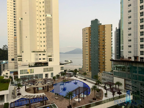 Imagem Apartamento com 3 Quartos à Venda, 130 m² em Pioneiros - Balneário Camboriú