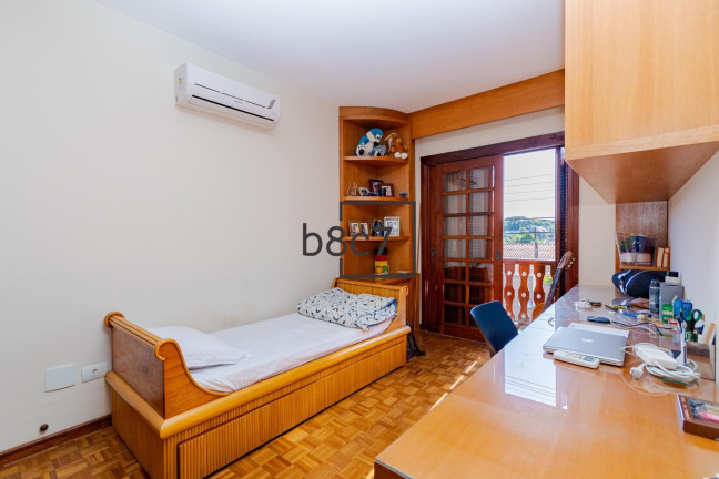 Imagem Casa com 3 Quartos à Venda, 129 m² em Santo Inácio - Curitiba Imagem Casa com 3 Quartos à Venda, 129 m² em Santo Inácio - Curitiba