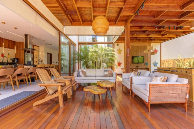 Imagem Imóvel com 5 Quartos à Venda, 520 m² em Mata De São João - Salvador Imagem Imóvel com 5 Quartos à Venda, 520 m² em Mata De São João - Salvador
