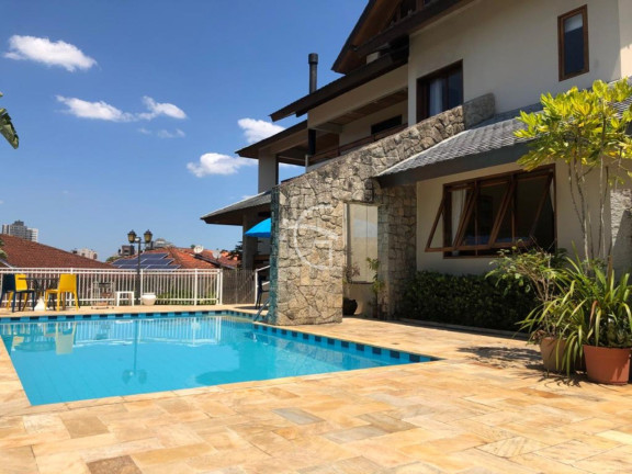 Imagem Casa com 6 Quartos à Venda, 700 m² em América - Joinville Imagem Casa com 6 Quartos à Venda, 700 m² em América - Joinville