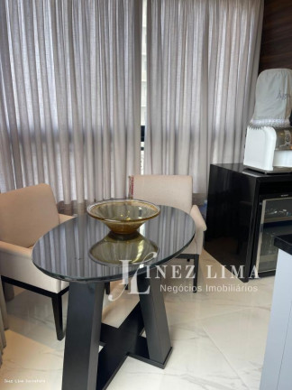 Imagem Imóvel com 4 Quartos à Venda, 250 m² em Meia Praia - Itapema Imagem Imóvel com 4 Quartos à Venda, 250 m² em Meia Praia - Itapema