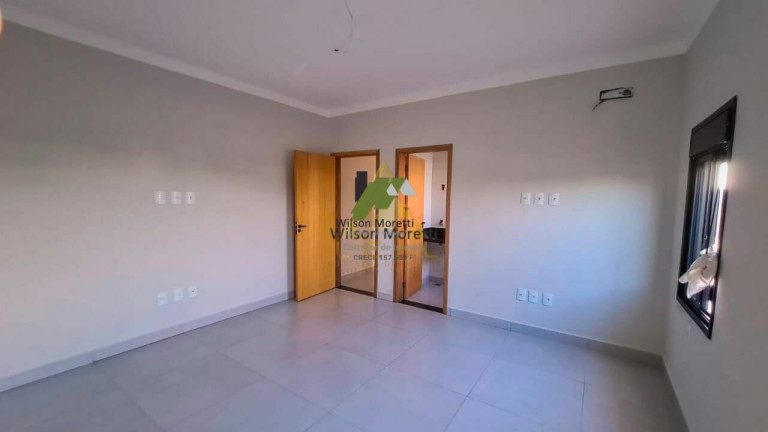 Imagem Casa com 3 Quartos à Venda, 168 m² Imagem Casa com 3 Quartos à Venda, 168 m²